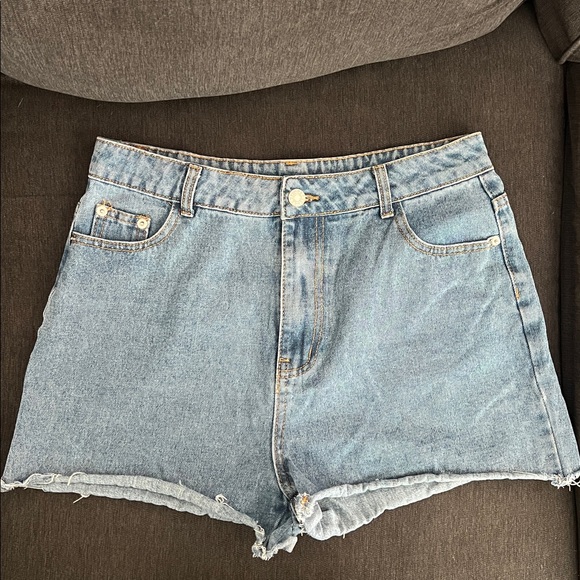 SHEIN Blue Denim Shorts - Picture 1 of 3